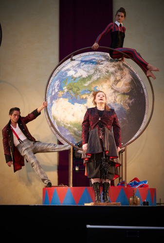 In 80 Tagen um die Welt | © Bernt Haberland / ENSEMBLE PERSONA